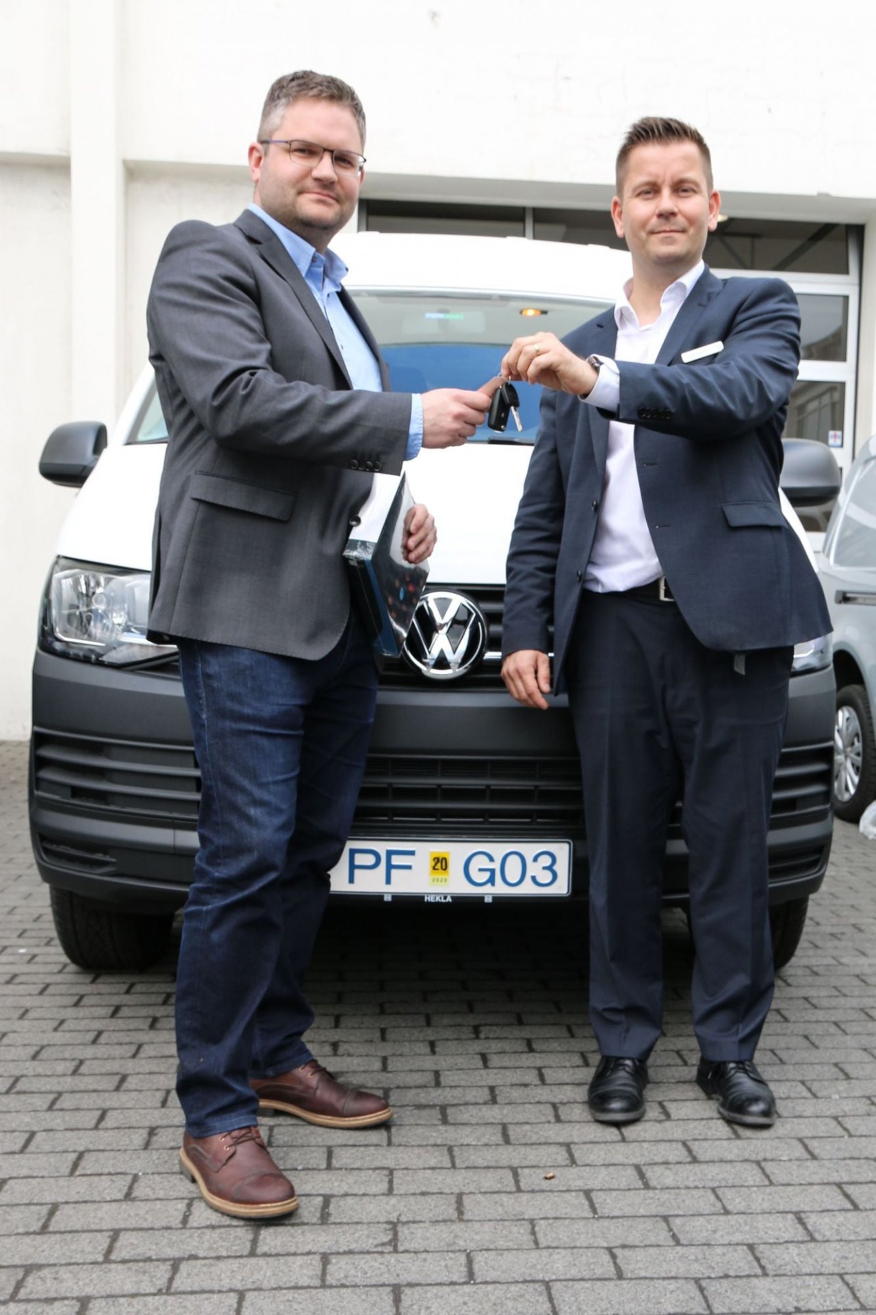 Höldur á Akureyri fær fjórða Moggabílinn afhentan!